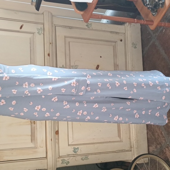 Wayf Lavender Floral Dress - Picture 4 of 4